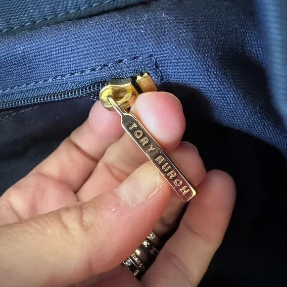 Tory Ella Tote - Picture 3 of 7